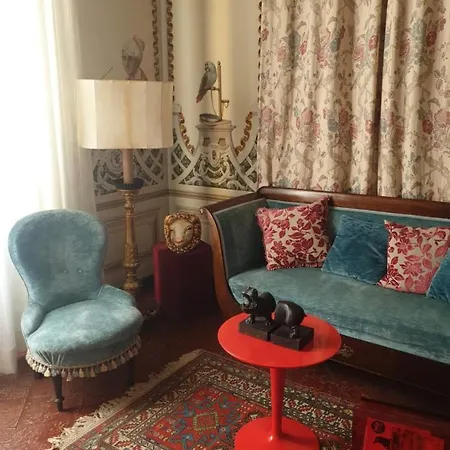Palazzo Comboni, Exclusive Main Floor Apartment *